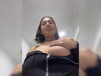wlcm2talilia bongacams stream image