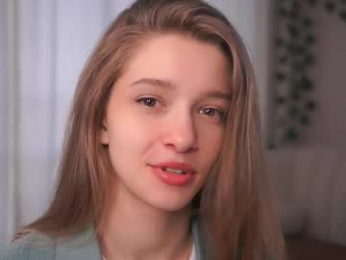 little_poetry chaturbate stream image