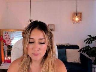 dina-ride camsoda stream image