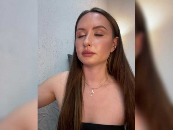 PLEELUS bongacams stream image