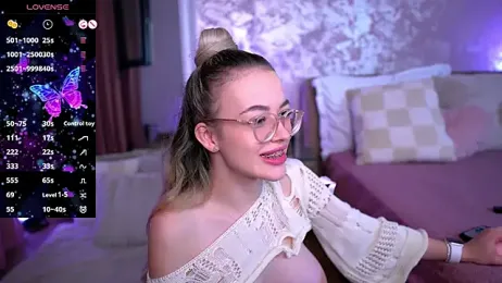 KylieJoyce stripchat stream image