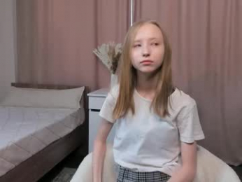 lynetcheckley chaturbate stream image
