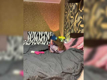 LouiseJenkin bongacams stream image