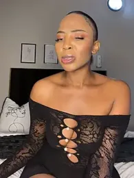 ThickBaddieSA stripchat stream image