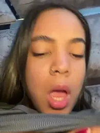 NAUGHTY_LITTLE_18 stripchat stream image