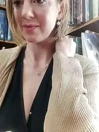 TopsyWilde stripchat stream image