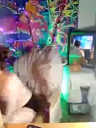 Snowbunnycake_131 stripchat stream image, 18.05.2025 00:40